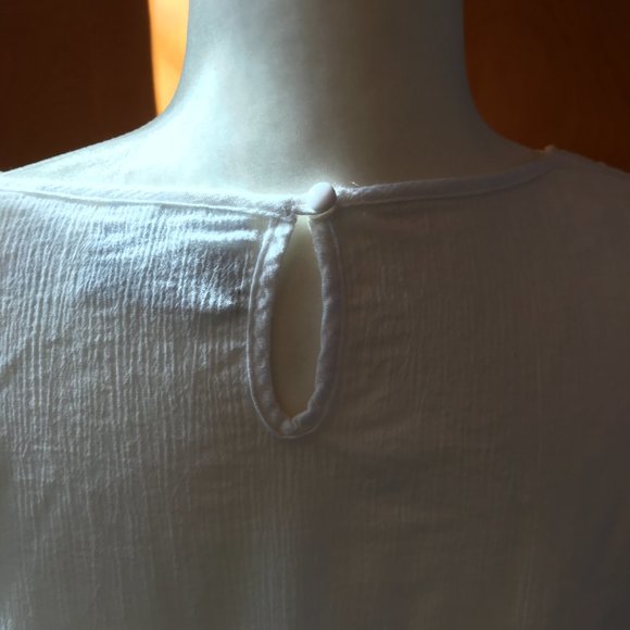 Alfred Dunner White Short Sleeve Woman's Top - Picture 9 of 14
